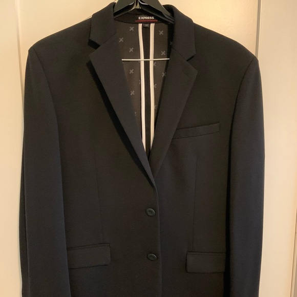 Express Men’s Classic Black Luxe Comfort Soft Suit Jacket
Size 38 - Picture 3 of 7